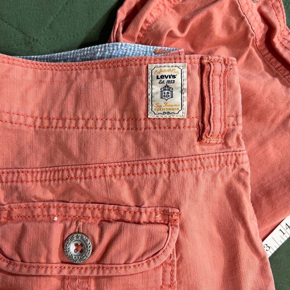 Levi’s cotton capri size 12